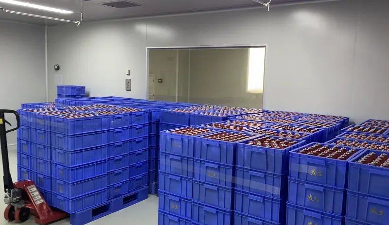 ​ESTANCAMIENTO Y TRANSPORTE DE GEL DE DUCHA